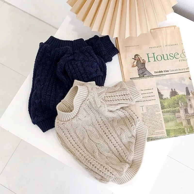 Ultra-Warm Pet Sweater with Long Sleeves: Knitted Dog Jumper for Maximum Comfort